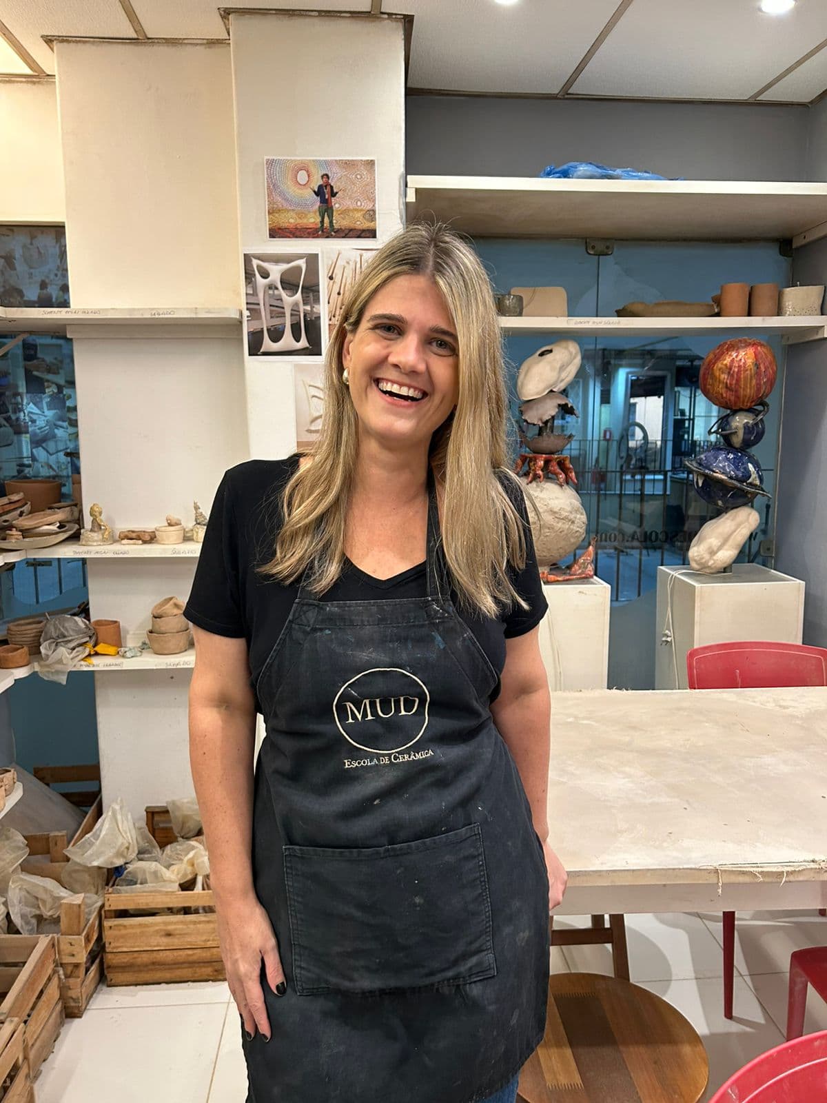 Cristiane Belaciano no ateliê da MUD.